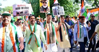 मुख्यमंत्री धामी के नेतृत्व में शौर्य स्थल चीड़बाग से गांधी पार्क तक भव्य “तिरंगा शौर्य सम्मान यात्रा” का किया आयोजन 