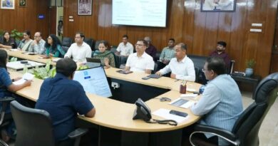 मुख्य सचिव आनन्द बर्द्धन ने सूचना प्रौद्योगिकी विभाग की करी समीक्षा