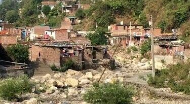 बिंदाल नदी के किनारे की बस्तियों को 30 जून से पहले हटाने का आया ऑर्डर
