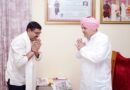 परमवीर चक्र विजेता योगेन्द्र सिंह यादव ने श्री दरबार साहिब में टेका माथा