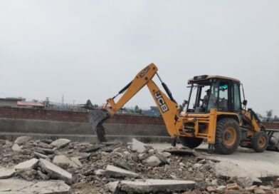 प्राधिकरण क्षेत्र में बिना स्वीकृति विकसित की जा रही कॉलोनियों और अवैध लॉटिंग के खिलाफ एमडीडीए की कार्रवाई जारी