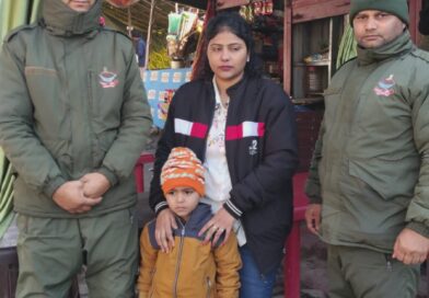 भीड़ में खोए 5 वर्षीय बालक को केदारनाथ धाम में ड्यूटीरत पुलिस बल ने चंद घंटों में ढूंढ निकाला, परिजनों के चेहरे पर लौटी मुस्कान