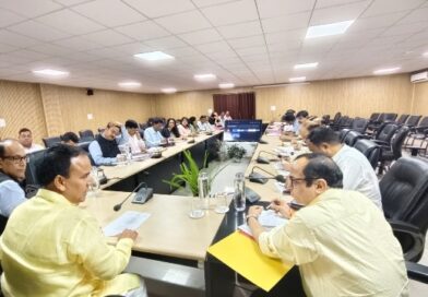 विद्यालयी शिक्षा विभाग की समीक्षा बैठक में शिक्षा मंत्री डाॅ. धन सिंह रावत ने दिए सख्त निर्देश