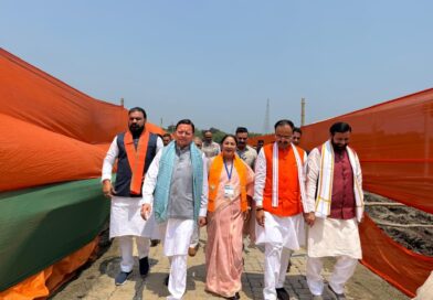 पश्चिम बंगाल शपथ ग्रहण समारोह में शामिल हुए मुख्यमंत्री धामी