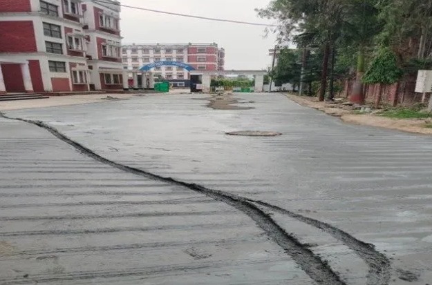 जिलाधिकारी मयूर दीक्षित द्वारा दिए गए निर्देशों के क्रम में परियोजना प्रबंधक निर्माण एवं अनुरक्षण इकाई गंगा उत्तराखंड पेयजल निगम द्वारा त्वरित गति से किए जा रहे है सीवरेज के कार्य