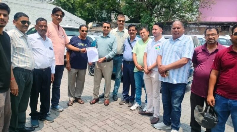 कैंची धाम जाम, वन्यजीव हमले और महिला सुरक्षा को लेकर यूकेडी ने सरकार को सौंपा ज्ञापन