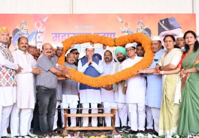 मुख्यमंत्री धामी ने नानकमत्ता में वीर शिरोमणि महाराणा प्रताप जयंती समारोह का किया शुभारंभ, बोर्ड परीक्षाओं में उत्कृष्ट प्रदर्शन करने वाले विद्यार्थियों को किया सम्मानित
