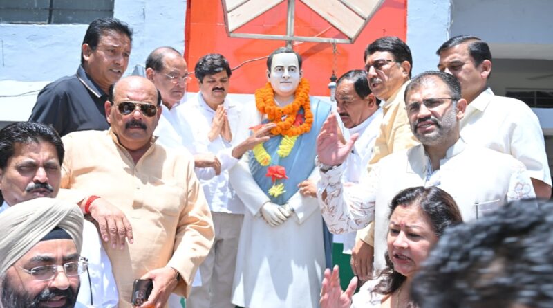 राजीव गांधी के शहादत दिवस पर कांग्रेस ने दी श्रद्धांजलि