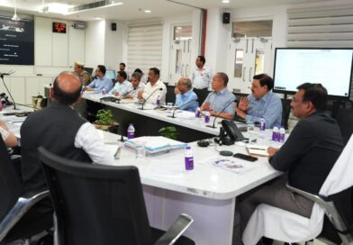 मानसून सीजन को देखते हुए यात्रा को सुचारू रखने के लिए पहले से की जाएं तैयारियां: मुख्य सचिव आनन्द बर्द्धन