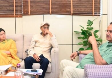 कृषि एवं उद्यान विभाग के अधिकारियों के साथ कृषि मंत्री गणेश जोशी ने की समीक्षा बैठक 