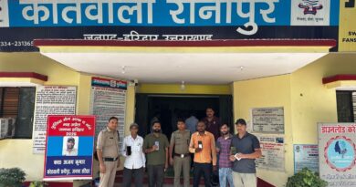 हरिद्वार पुलिस ने CEIR पोर्टल के माध्यम से करीब 01 लाख 40 हजार रूपये के 05 मोबाइल फोन ढूँढकर उनके स्वामियो को लौटाये