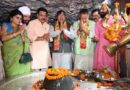 केन्द्र सरकार के 12 वर्ष पूर्ण होने पर टपकेश्वर मंदिर में कैबिनेट मंत्री गणेश जोशी ने की पूजा-अर्चना
