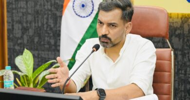 राज्य और राष्ट्रीय महत्व की परियोजनाओं में देरी नहीं होगी बर्दाश्त: डीएम डॉ. आशीष चौहान