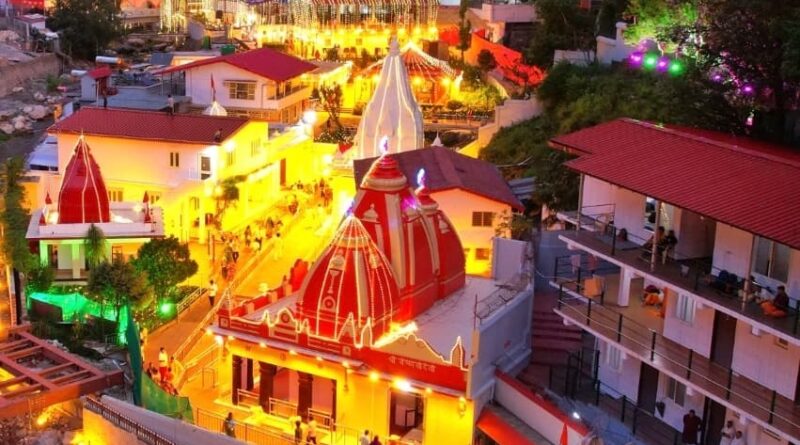 कैंची धाम स्थापना दिवस पर उमड़ा आस्था का सैलाब, 1 घंटे में 10000 भक्तों ने किए दर्शन