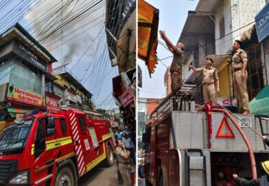 पलटन बाजार में कपड़ों के गोदाम में लगी आग, लाखों का सामान जलकर राख, दमकल की चार गाड़ियों ने पाया आग पर काबू