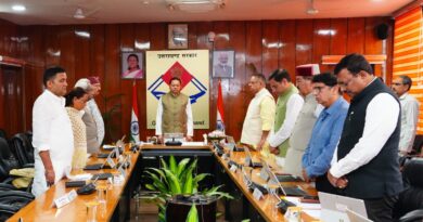 मुख्यमंत्री धामी ने मंत्रिमंडल की बैठक में पूर्व मुख्यमंत्री भुवन चंद्र खंडूरी तथा प्रसिद्ध निशानेबाज जसपाल राणा के निधन पर गहरा शोक व्यक्त किया गहरा शोक 