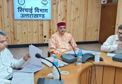 मानसून सीजन को लेकर सजग रहें विभागीय अधिकारी: लोक निर्माण मंत्री सतपाल महाराज