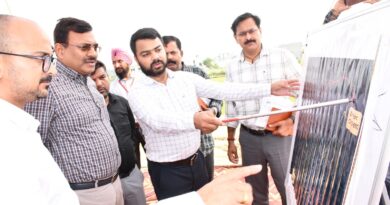 मुख्य सचिव आनंद बर्द्धन ने काशीपुर में विकास परियोजनाओं का किया निरीक्षण