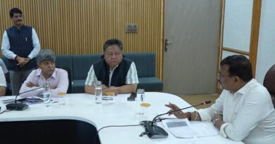 मुख्य सचिव आनन्द बर्द्धन ने प्रधानमंत्री मोदी द्वारा शिलान्यास किए गए प्रोजेक्ट्स की प्रगति की ली समीक्षा बैठक
