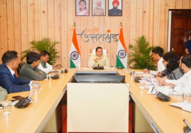 मुख्यमंत्री धामी से नीति आयोग सदस्य प्रो. (डॉ.) एम. श्रीनिवास के नेतृत्व में नीति आयोग की टीम ने की भेंट 