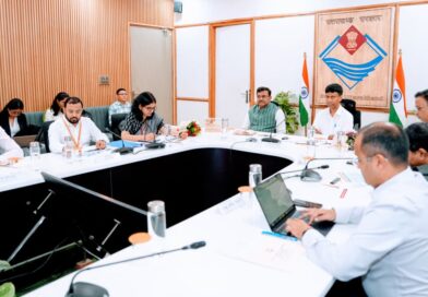 मुख्य सचिव आनन्द बर्द्धन ने नीति आयोग के सदस्य डॉ. एम. श्रीनिवास एवं उनकी टीम का किया स्वागत