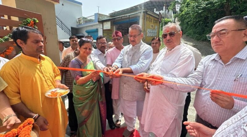कैबिनेट मंत्री गणेश जोशी ने राजकीय आयुर्वेदिक चिकित्सालय कंडोली में आयुर्वेद उत्कर्ष केंद्र का किया उद्घाटन