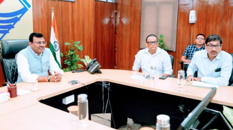 मुख्य सचिव ने ग्रोथ सेंटर्स की प्रगति के सम्बन्ध में सभी सम्बन्धित विभागों के साथ की बैठक