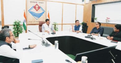 मुख्य सचिव आनन्द बर्द्धन की अध्यक्षता में हुई व्यय वित्त समिति की बैठक