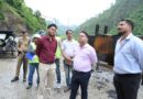 जिलाधिकारी विशाल मिश्रा ने रुद्रप्रयाग बाईपास टनल का स्थलीय निरीक्षण कर स्थिति का लिया जायजा 