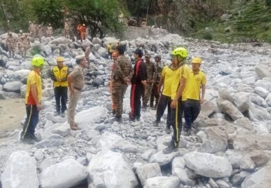 तमक नाले में ह्यूम पाइप डालकर अस्थाई मोटर मार्ग तैयार, वाहनों की आवाजाही हुई सुचारु