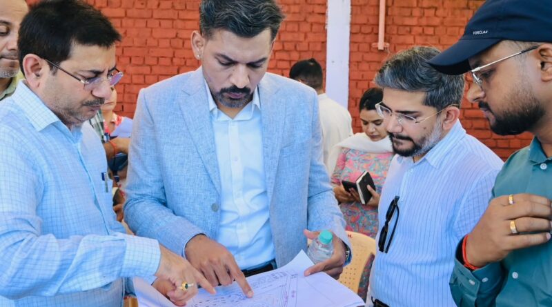 80वें स्वतंत्रता दिवस की तैयारियों में जुटा प्रशासन, डीएम डॉ. आशीष चौहान और एसएसपी प्रमेन्द्र डोभाल ने लिया जायजा