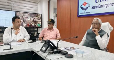 कैबिनेट मंत्री मदन कौशिक ने राज्य आपातकालीन परिचालन केंद्र पहुंचकर टीएचडीसी टनल के राहत एवं बचाव कार्यों की ली समीक्षा