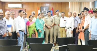 “विश्व वरिष्ठ नागरिक दिवस’’ पर एसएसपी देहरादून प्रमेंद्र डोभाल ने सीनियर सिटीजन्स से की शिष्टाचार भेंट