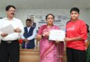 विधानसभा अध्यक्ष ऋतु खण्डूडी भूषण ने लीन सिक्स सिगमा व्हाइट बेल्ट कार्यशाला में विद्यार्थियों एवं प्राध्यापकों को वितरित किए प्रमाण-पत्र