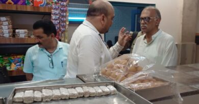 मुख्यमंत्री धामी के निर्देशों पर श्रीनगर व कोटद्वार में खाद्य सुरक्षा विभाग की कार्रवाई