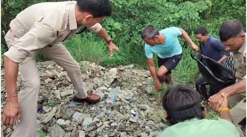 देवप्रयाग-पौड़ी मार्ग पर दर्दनाक हादसा, 250 मीटर गहरी खाई में गिरी बोलेरो, 5 की मौत