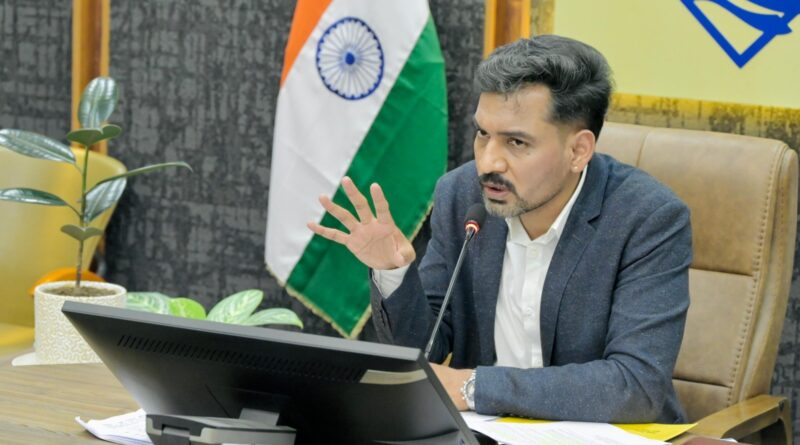 नशे के खिलाफ देहरादून में बड़ा एक्शन,  208 केस, 237 आरोपी जेल भेजे, कॉलेजों में होगी औचक जांच और सैंपलिंग