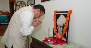शिक्षक नई पीढ़ी के मार्गदर्शक, राष्ट्र एवं समाज निर्माण में उनकी भूमिका महत्वपूर्ण है- ख्यमंत्री पुष्कर सिंह धामी