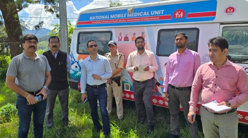 जिलाधिकारी आशीष भटगांई पहुंचे राजकीय पशु चिकित्सालय पिथौरागढ़, व्यवस्थाओं में सुधार के दिए निर्देश
