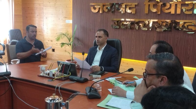 जनसुनवाई में डीएम आशीष भटगांई ने सुनीं आमजन की समस्याएं, अधिकारियों को दिए समयबद्ध निस्तारण के निर्देश