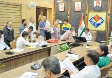 समाधान दिवस में 102 शिकायतें दर्ज, अधिकारियों को समयबद्ध निस्तारण के निर्देश