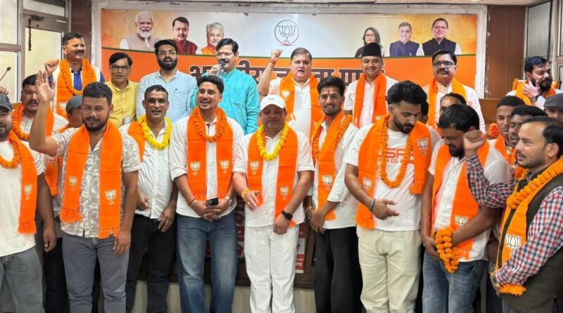 चंपावत में नगर पंचायत अध्यक्ष समेत 31 जनप्रतिनिधि भाजपा में शामिल