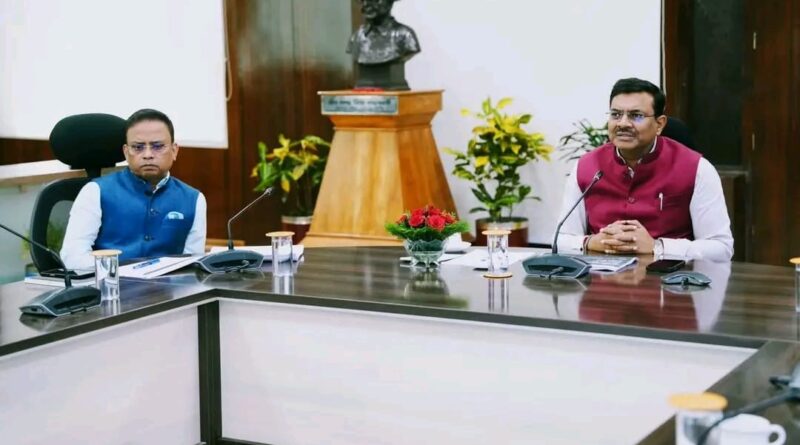 मुख्य सचिव आनन्द बर्द्धन ने की मुख्यमंत्री घोषणाओं की प्रगति की समीक्षा