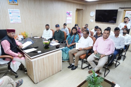 राजपुर रोड विधानसभा में विकास कार्यों की कैबिनेट मंत्री खजान दास ने की समीक्षा, 15 दिन में सफाई व्यवस्था दुरुस्त करने के दिए निर्देश