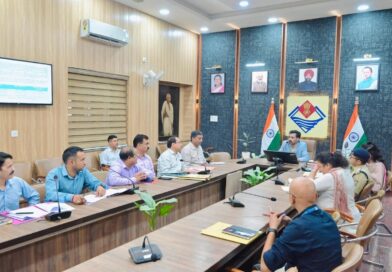 स्कूल-कॉलेजों में चलेगा जागरूकता एवं ड्रग्स टेस्टिंग अभियान, दो नई टेस्टिंग मशीनों के लिए धनराशि स्वीकृत: जिलाधिकारी डॉ. आशीष चौहान