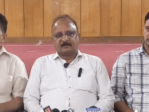 पीएमजीएसवाई ठेकेदारों ने रॉयल्टी पेनाल्टी वापस लेने की करी मांग