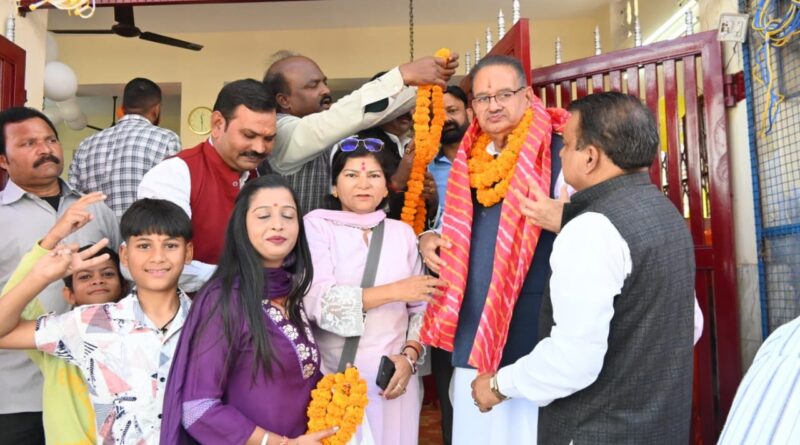 कैबिनेट मंत्री गणेश जोशी ने महर्षि वाल्मीकि जयंती पर किया नमन, प्रदेशवासियों को दी शुभकामनाएं
